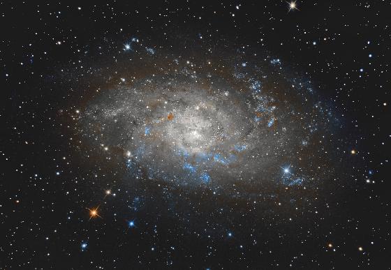 M33 plus rouge