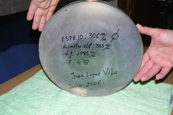 Je vends l'optique artisanale d'un 12 \"F 4,87 de l'artisan espagnol Joan Lopez Vila.