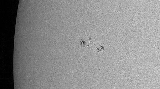 Sun 26-03-2017 AR2645 ED80, QHY5L-IIm, IR cut filter, Continuum 540nm filter, Barlow 2.5x, AS3, Registax6