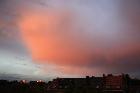 Nuages + arc-en-ciel rouges