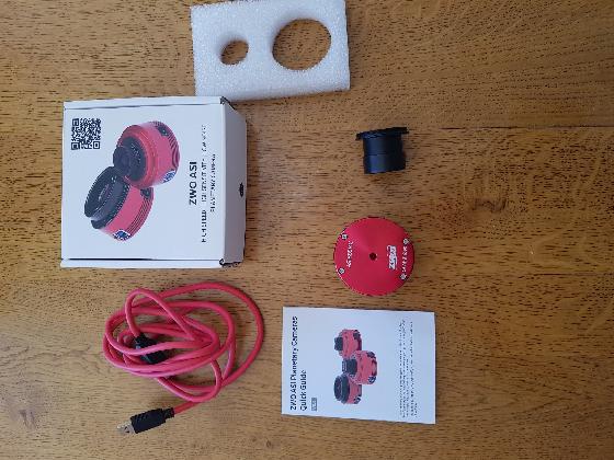 Caméra planétaire ASI 585 MC