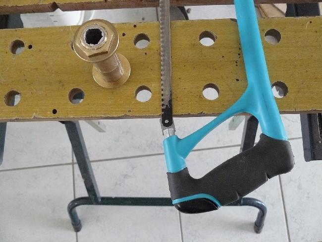 I6-decoupe tube sur traversée