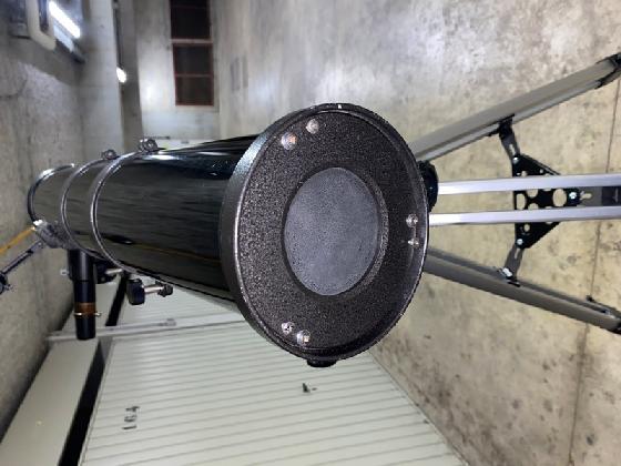 114/900 Perl Vixen et Monture Equatoriale