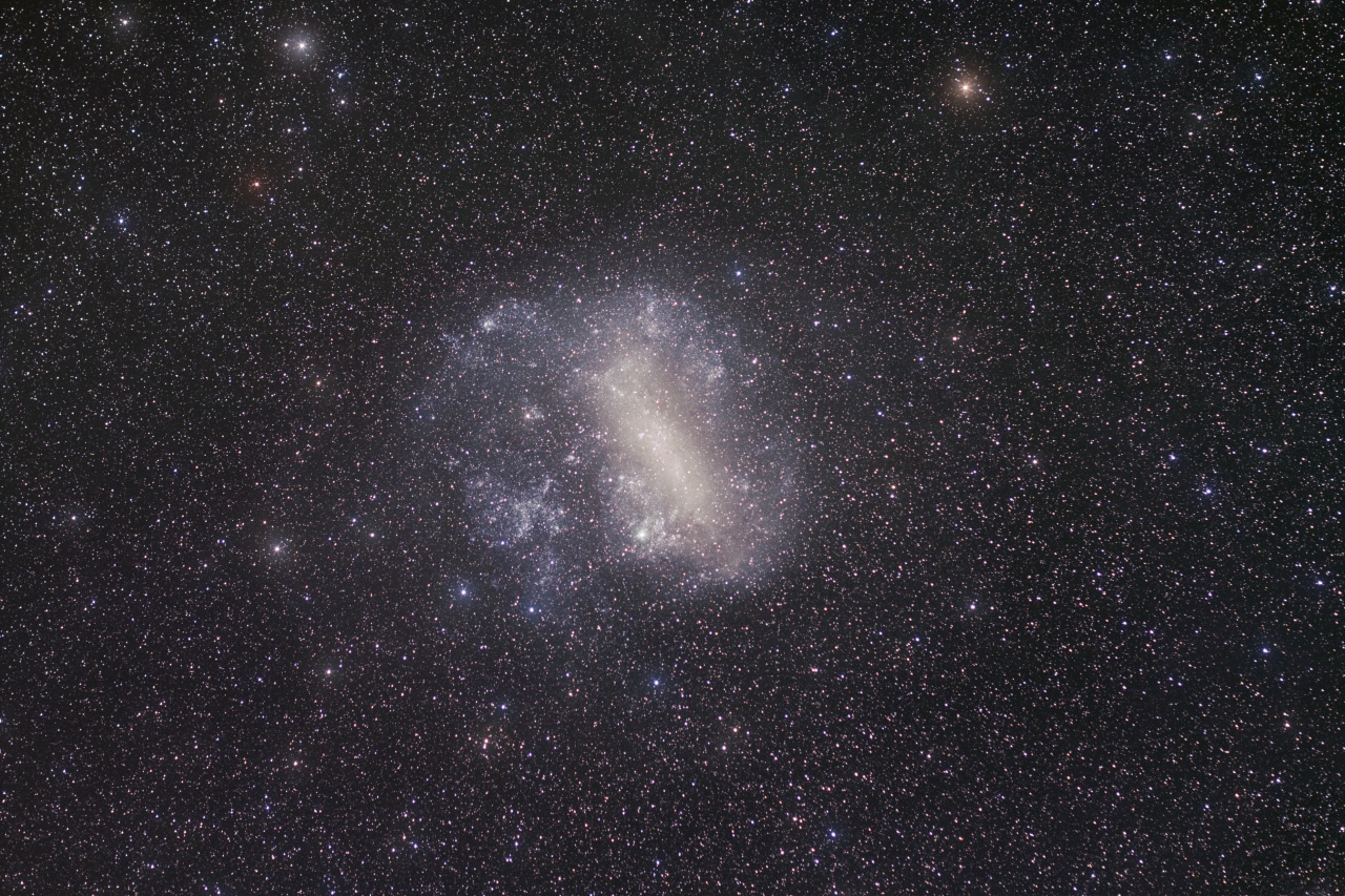 090722_-_grand_nuage_de_magellan_-_canon_50_mm_f28_-_40d.jpg