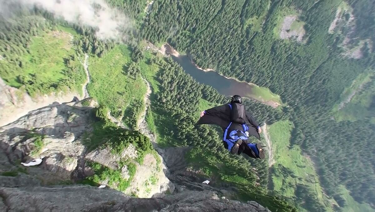 Un Haut-Savoyard gravement blessé dans un accident de wingsuit dans le  Vercors
