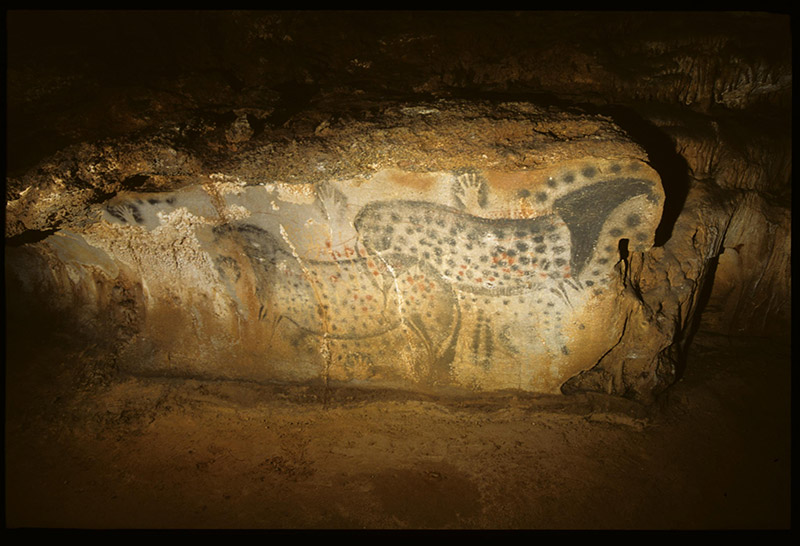 14-Chevaux-ponctues-grotte-Pech-Merle.jpg