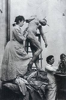 220px-Camille_Claudel_atelier.jpg
