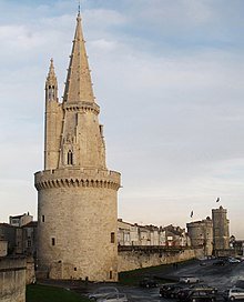 220px-La_Rochelle-Tour_de_la_Lanterne-Fr