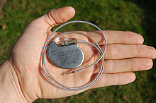 220px-St_Jude_Medical_pacemaker_in_hand.jpg