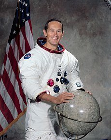 230px-Official_NASA_portrait_Charles_Moss_Duke_Jr.jpg