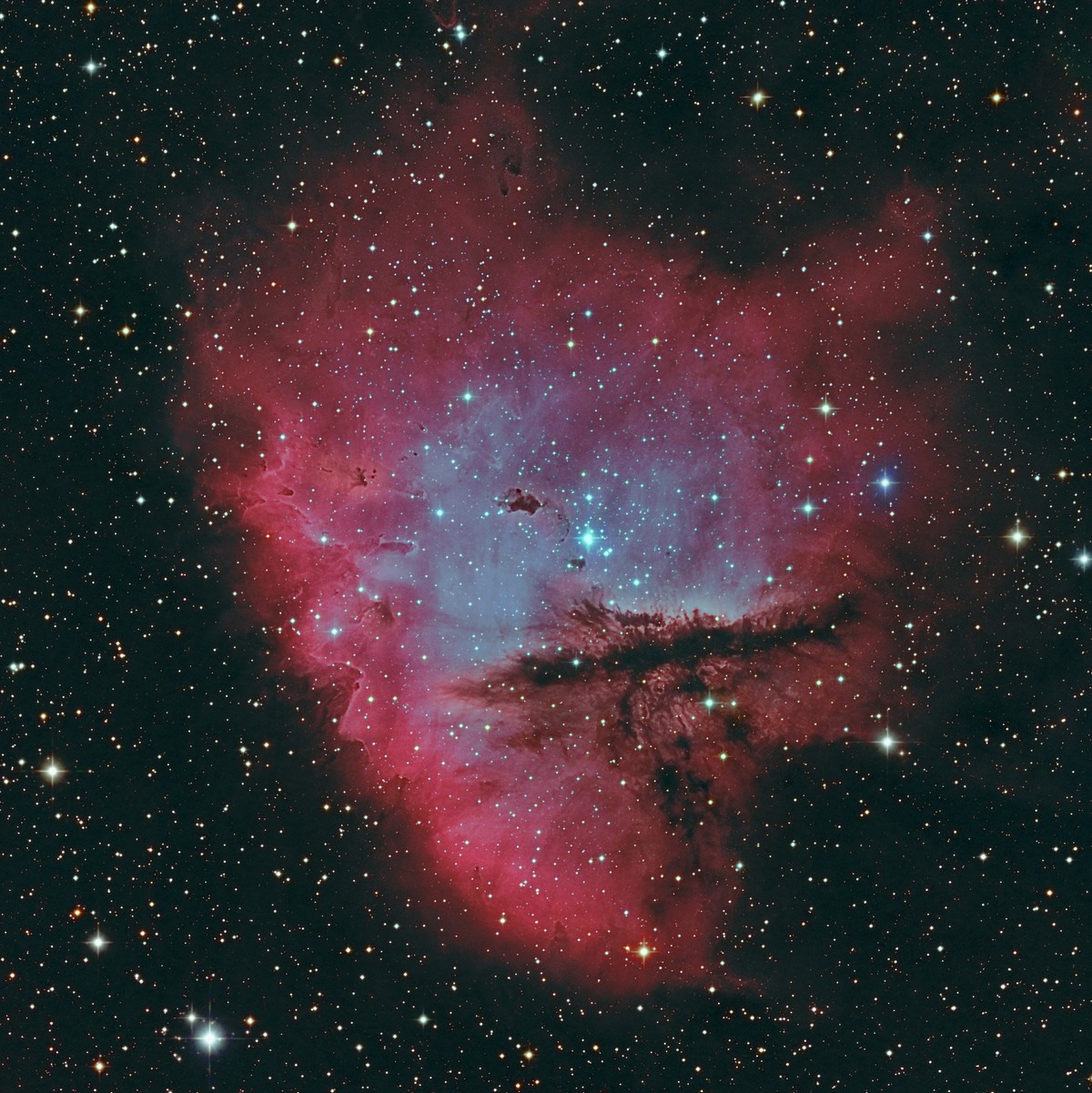 247071NGC281.jpg