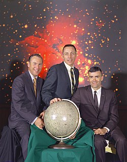 250px-The_Actual_Apollo_13_Prime_Crew_-_GPN-2000-001167.jpg