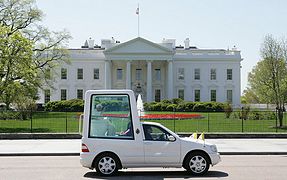 287px-Popemobile_passes_the_White_House.jpg
