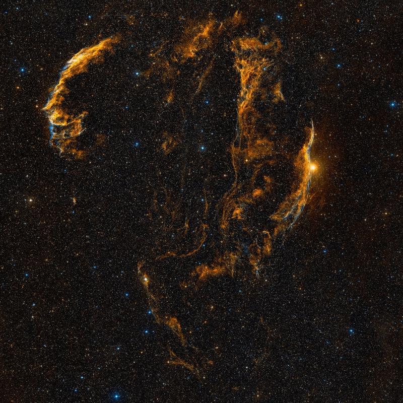 imgcut?survey=DSS2&img_id=all&angle=3.874467260751647&ra=20.84414136198111&de=30.398986415257145&width=800&height=800&img_borders=&projection=tan&rotation=0.0&reverse=0&interpolation=bicubic&jpeg_quality=0.8&output_type=jpeg