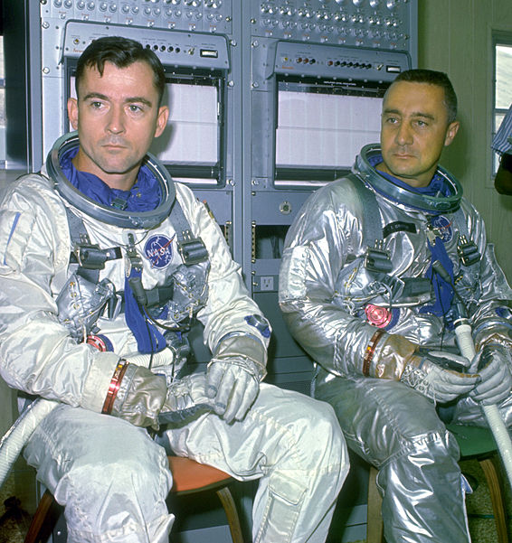 566px-Gemini_3_-_Prime_Crew_%28Young_and_Grissom%29.jpg