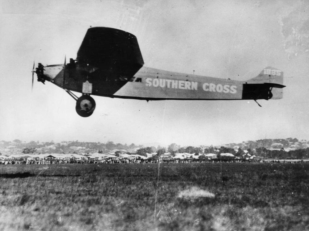 StateLibQld_1_139254_Landing_the_aircraft%2C_Southern_Cross_in_Brisbane%2C_Queensland%2C_ca._1928.jpg