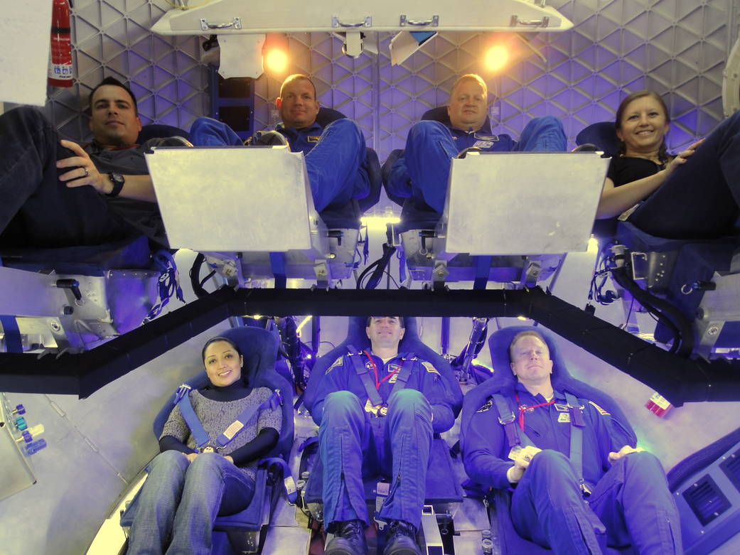 647343main_spacex_crew_large_full.jpg