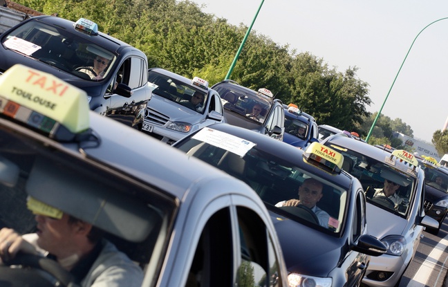 648x415_les-taxis-toulousains-manifestent-avec-une-operation-escargot-sur-la-rocade.jpg
