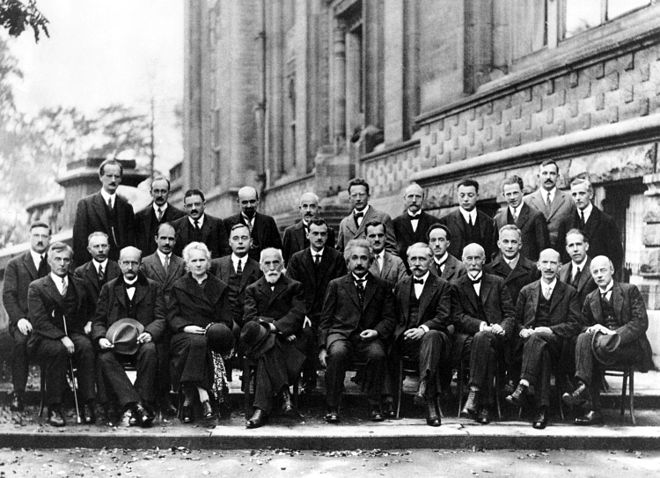 660px-Solvay_conference_1927.jpg