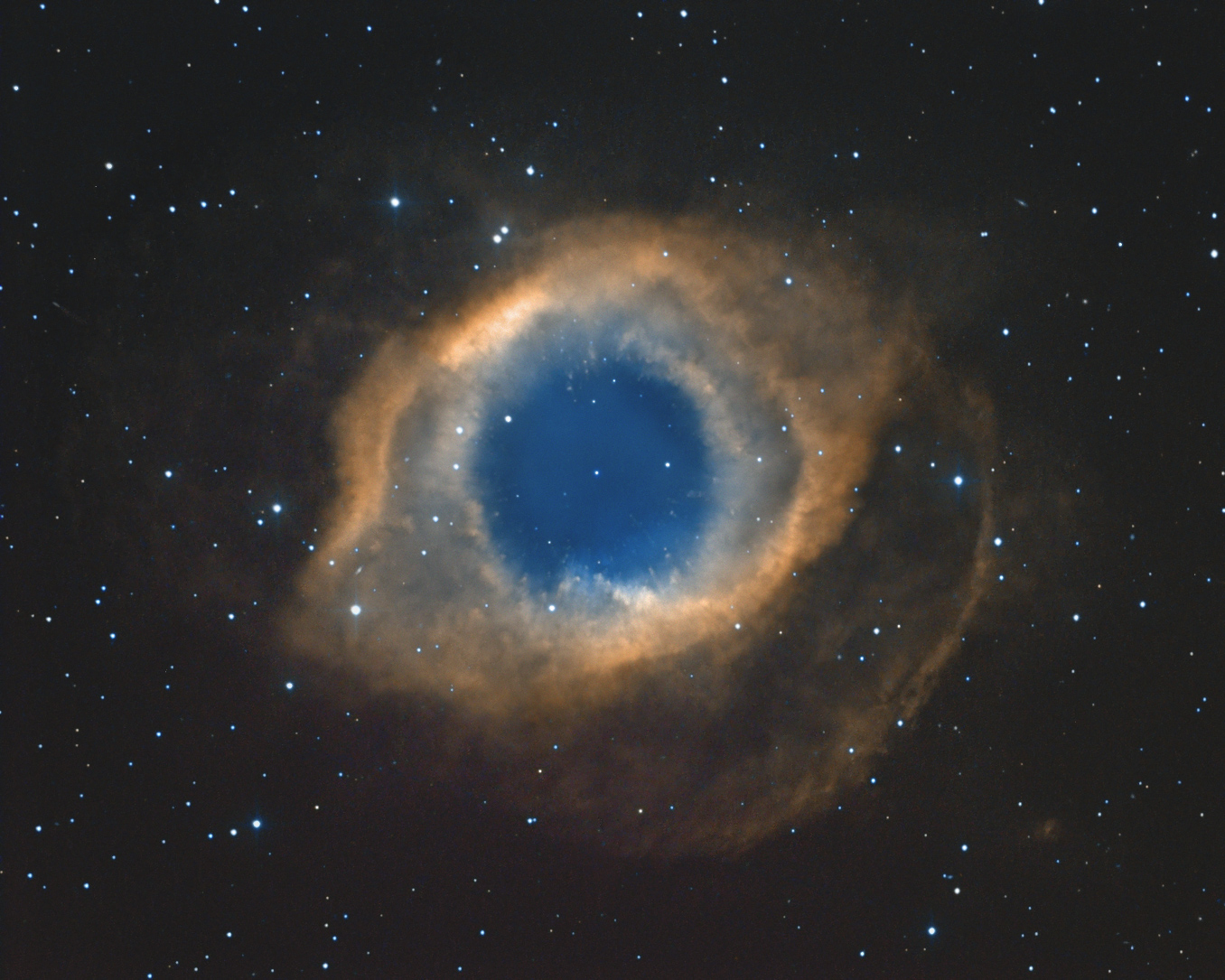 71_1534854716NGC7293Ha-arcsin-sharp-b-v2