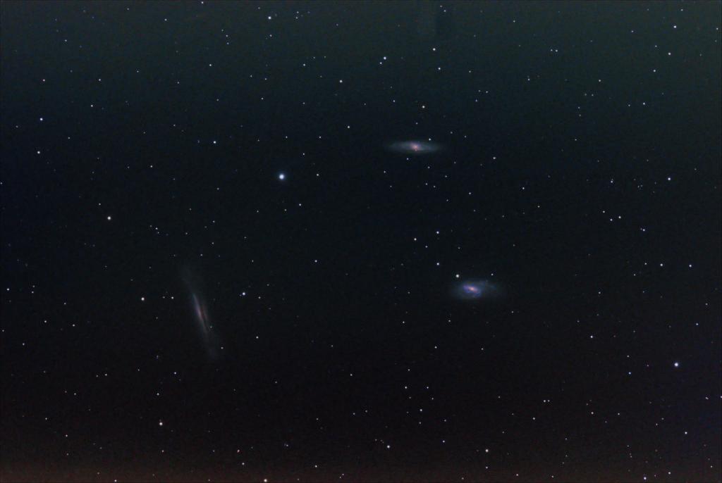 765111LE_TRIO_DU_LION_NGC3628_M65_M66_LE_12032010_T2_1H21MN4S16X300SA_copieDSS.jpg