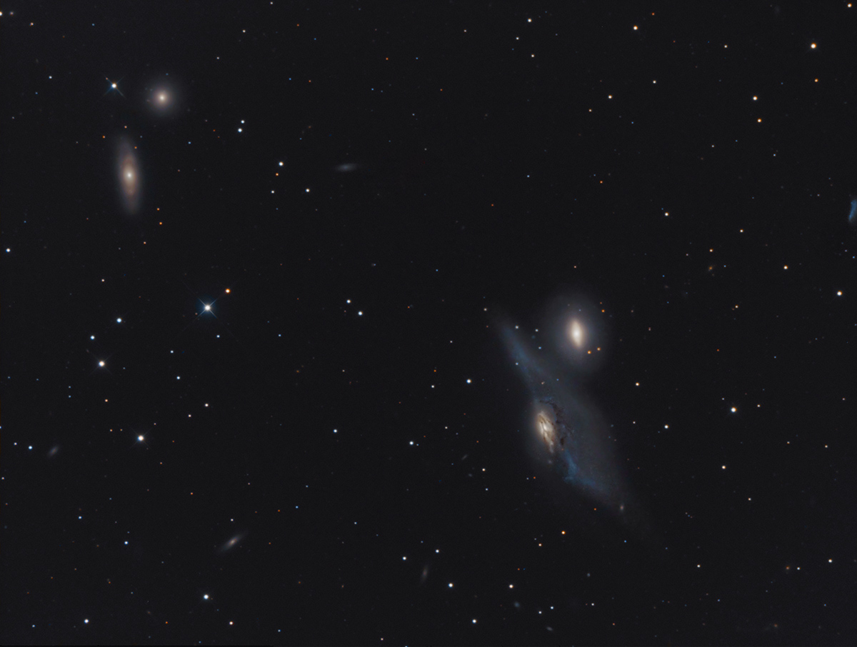 797404NGC4438V21200.jpg