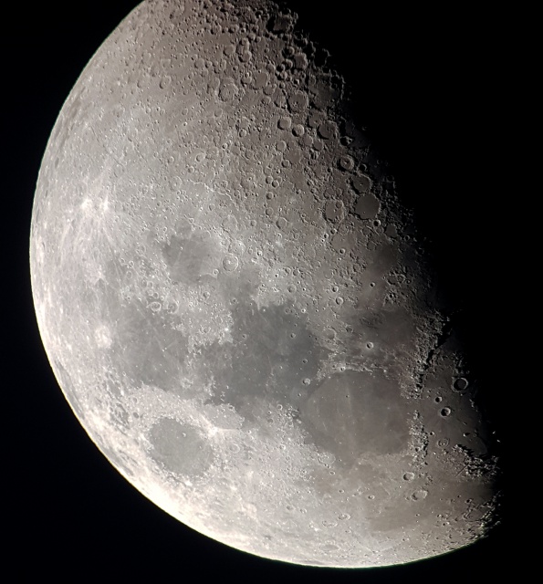 890265lune.jpg