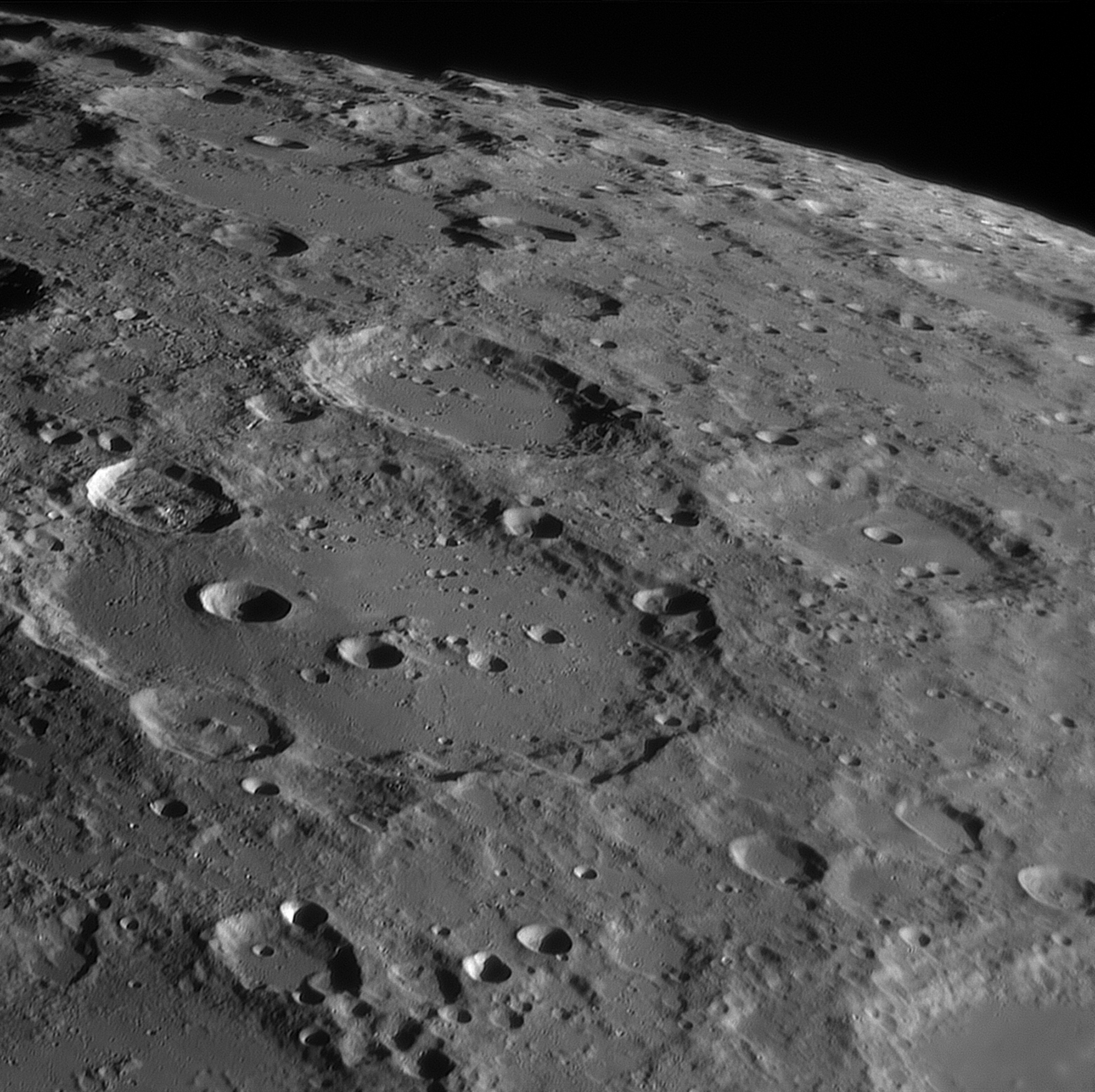 955399Clavius90finalelissecontraste.jpg