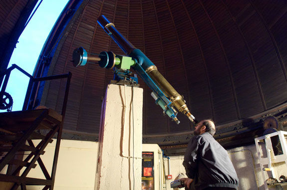 980611_6_5811_telescope-au-sommet-de-l-observatoire-de-la.jpg