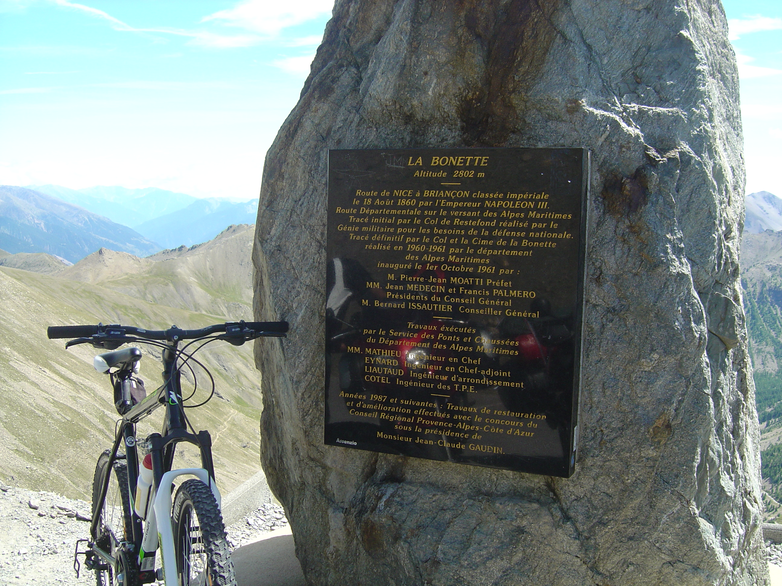 Bonette_plaque_2802.jpg