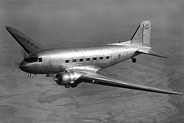 DouglasDC3-1947.jpg