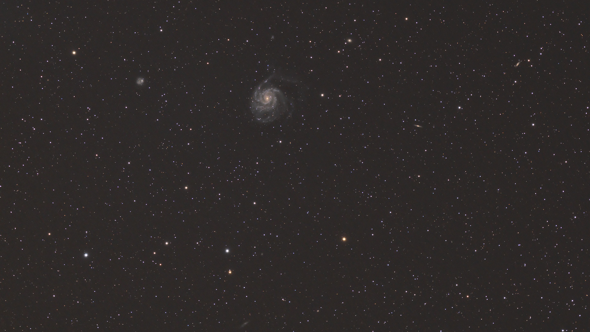 M101-20170525-FSQ85-30x30s-3200ISOt.jpg