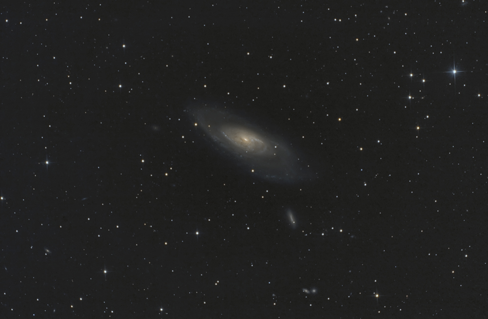 M106_V2_red.jpg