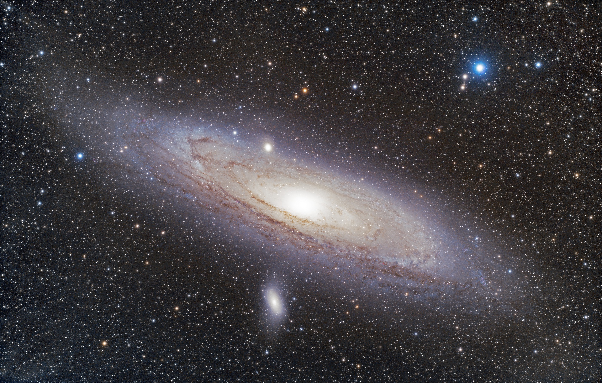 M31FSQ106-304x30s-3200iso-14082018c_t.jpg