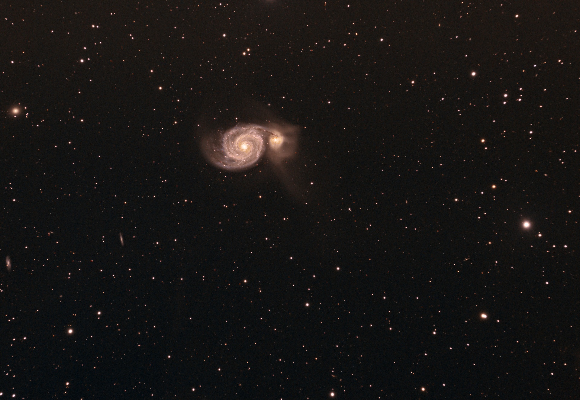 M51-TOA150-foyer-217x30s-3200isob_t.jpg