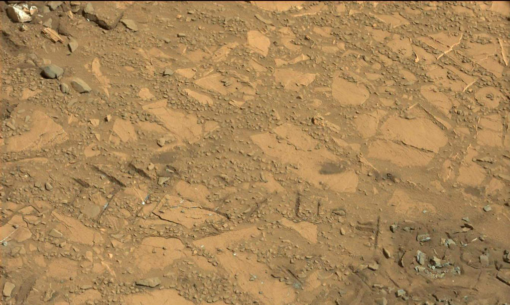 Mars-Curiosity-rover-drilling-Bonanza-KingSol717-Left-Mastcam-PIA18601-br2.jpg