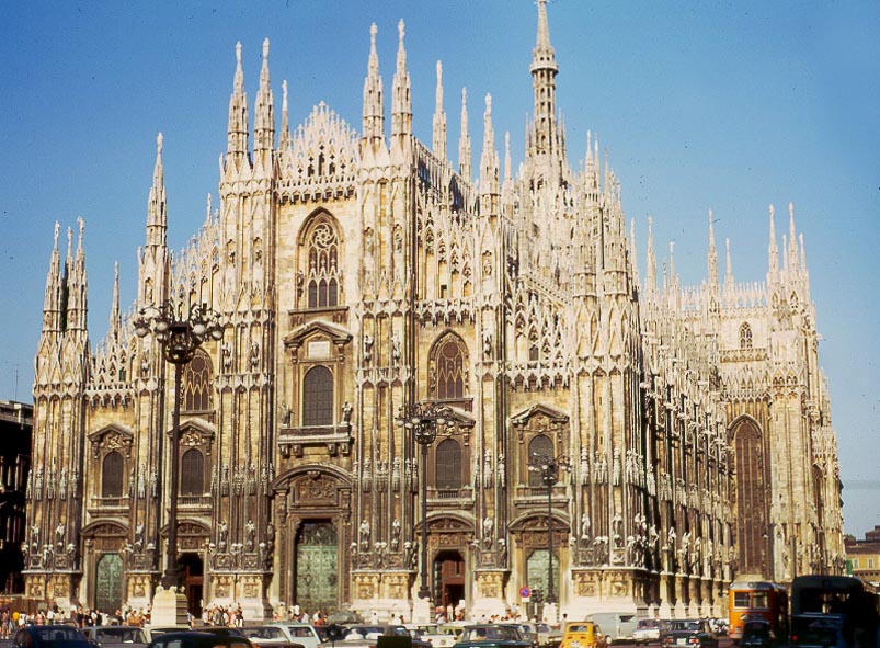 Milan-1a-cathedral-int.jpg