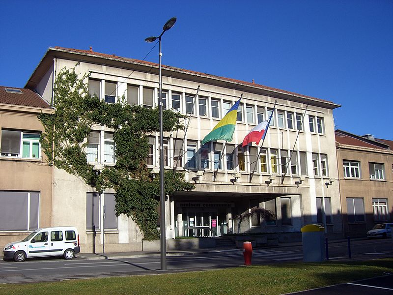 800px-Maison_Communale_-_Saint-Martin-d%27H%C3%A8res.JPG