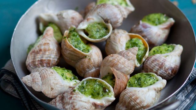 bulots-au-beurre-d-escargot_5158183.jpg