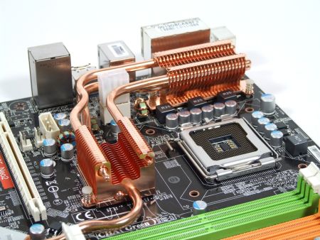 e6750_vs__q6600___msi_heatpipe1.jpg