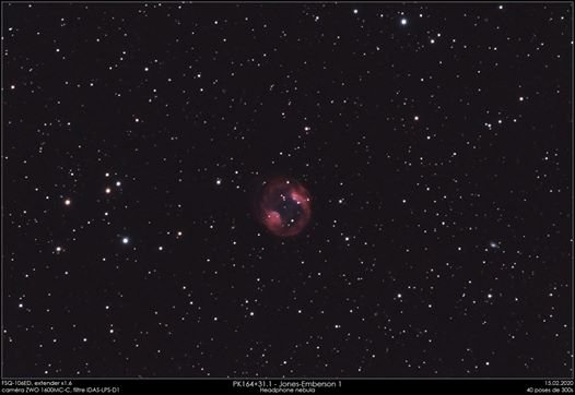 L’image contient peut-être : nuit