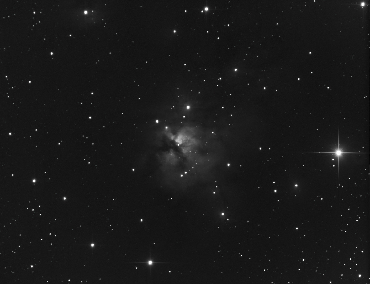 ngc1579_lum.jpg?psid=1