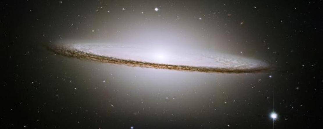 hubble-galaxie-sombrero-telescope-francesoir_field_image_de_base_field_mise_en_avant_principale.jpg
