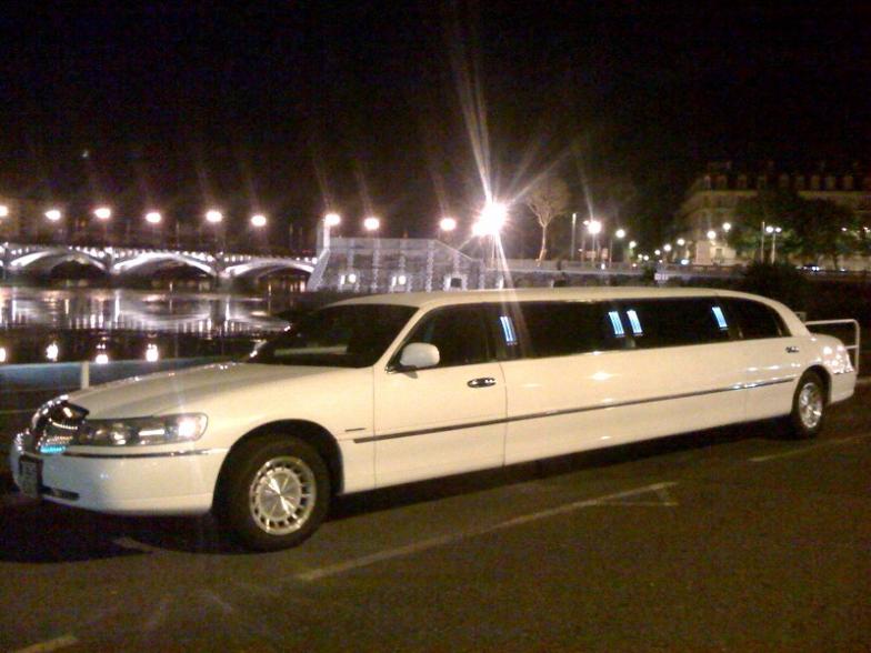 limousine_blanche_l.jpg