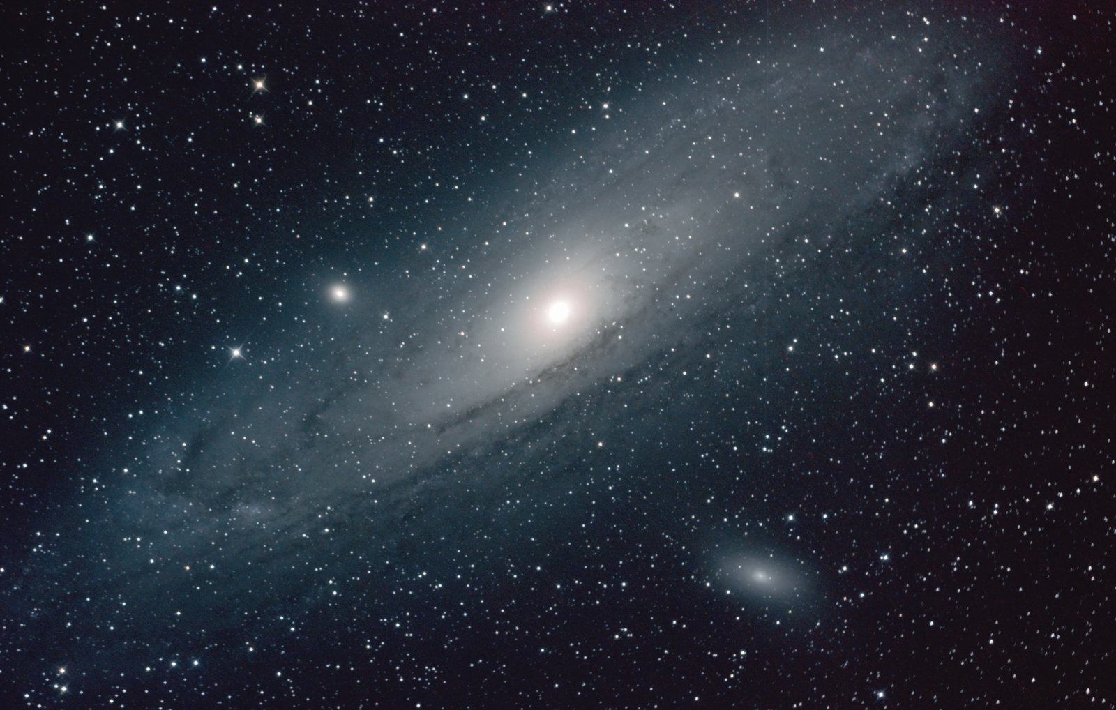 m31_by_arayashikinoshaka-dbi9cy4.jpg