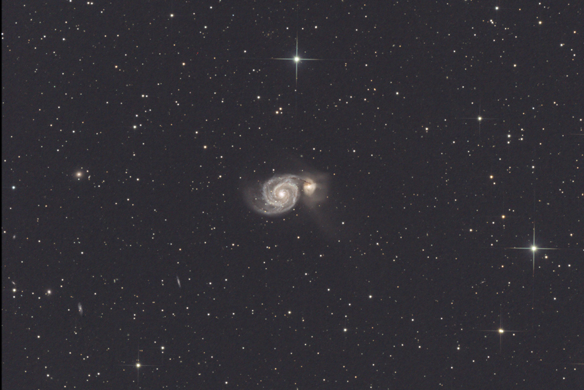 m51-pretraite-sigmaclip-grad-rehauss-rec-rot-ps-floug40-balancebleu.jpg