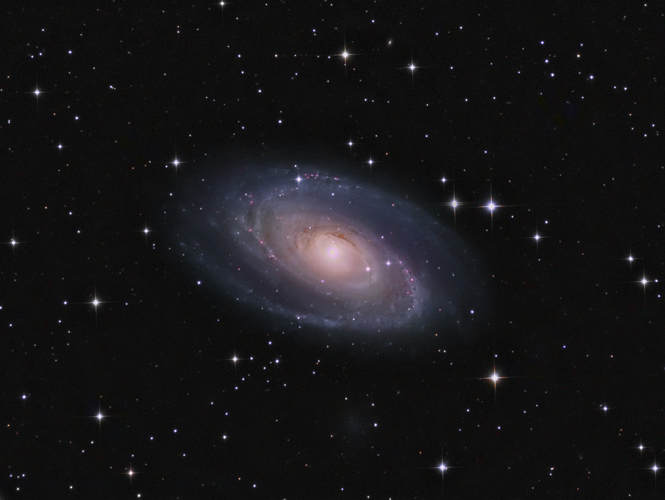 m81st8300small.jpg
