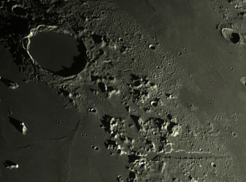 medium.5c667d5236987_Moon_201251_lapl4_a