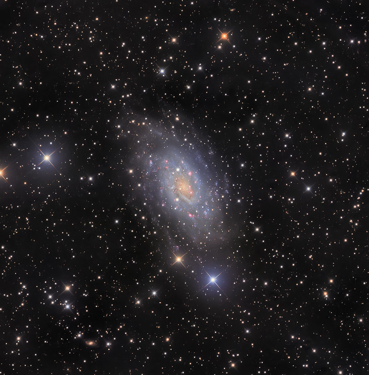 ngc2403_LRVB11-30.jpg