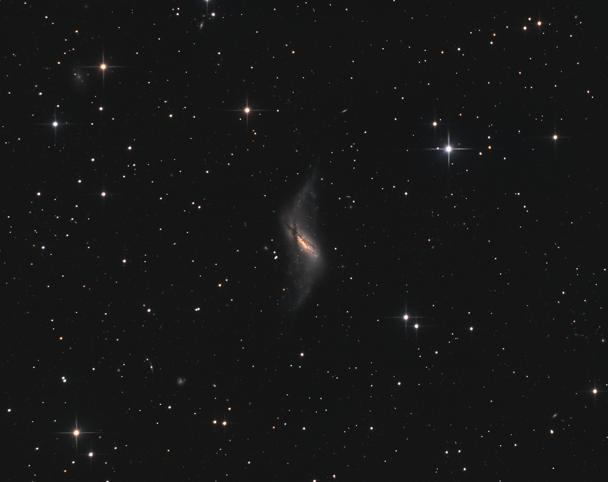 ngc660_asteroide-b.gif